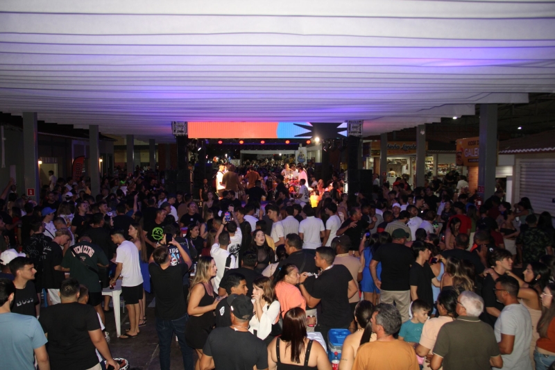 3ª edição do Sambâe lota o Macedão e consagra o pagode como tradição nas noite...